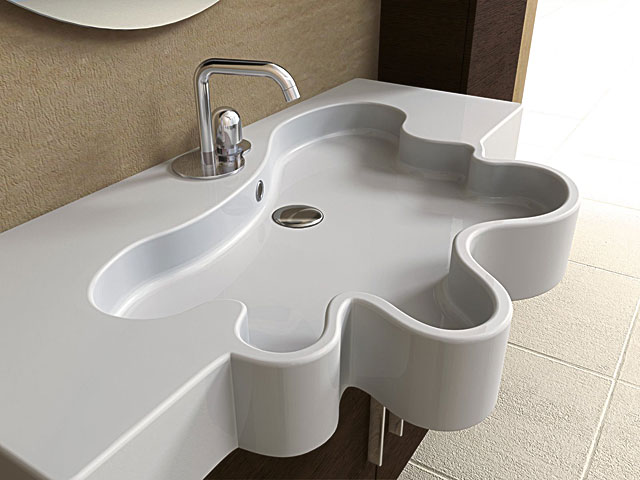 Незвичайні форми умивальників для просторої кімнати